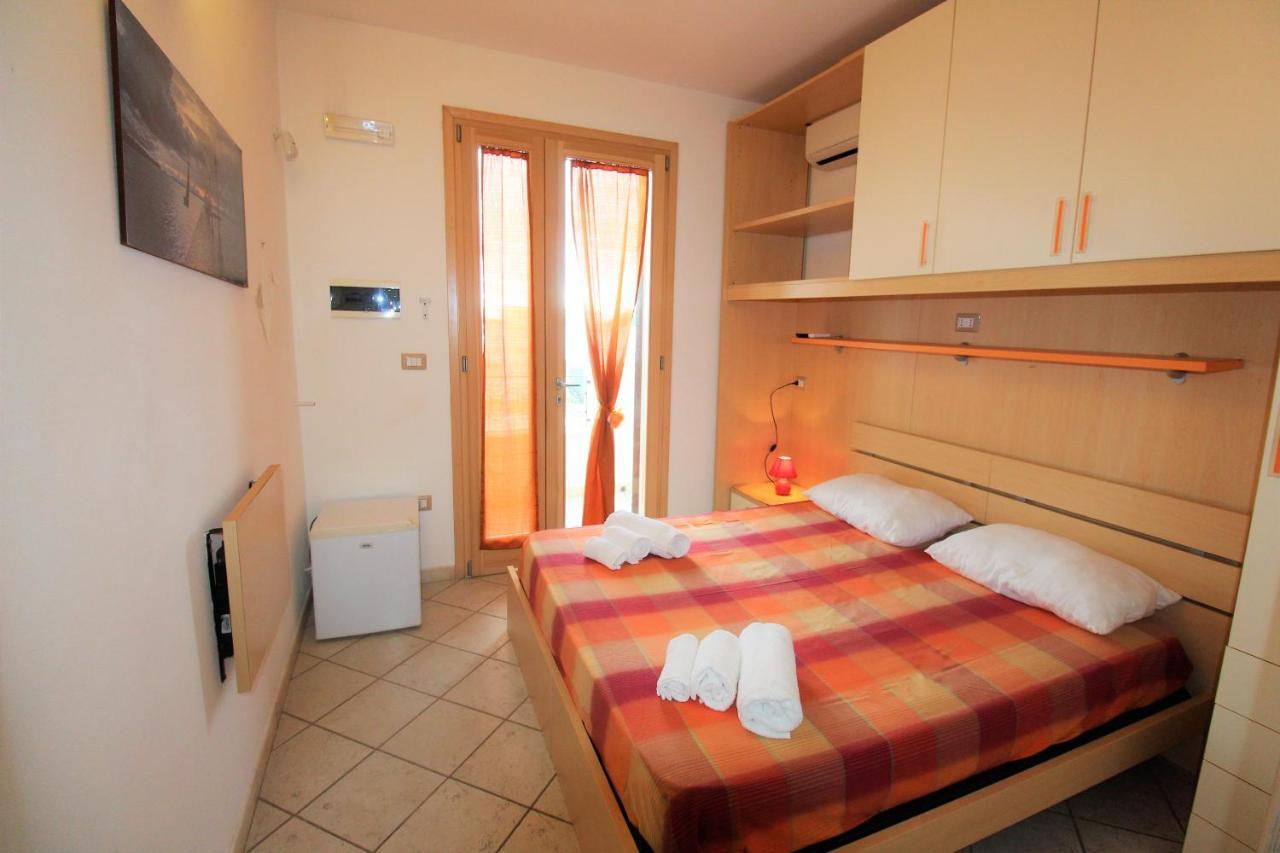 B&B Scoglio Di Pirro Climatizzato A 150 M Dalle Spiagge Salentine Torre San Giovanni Exterior foto