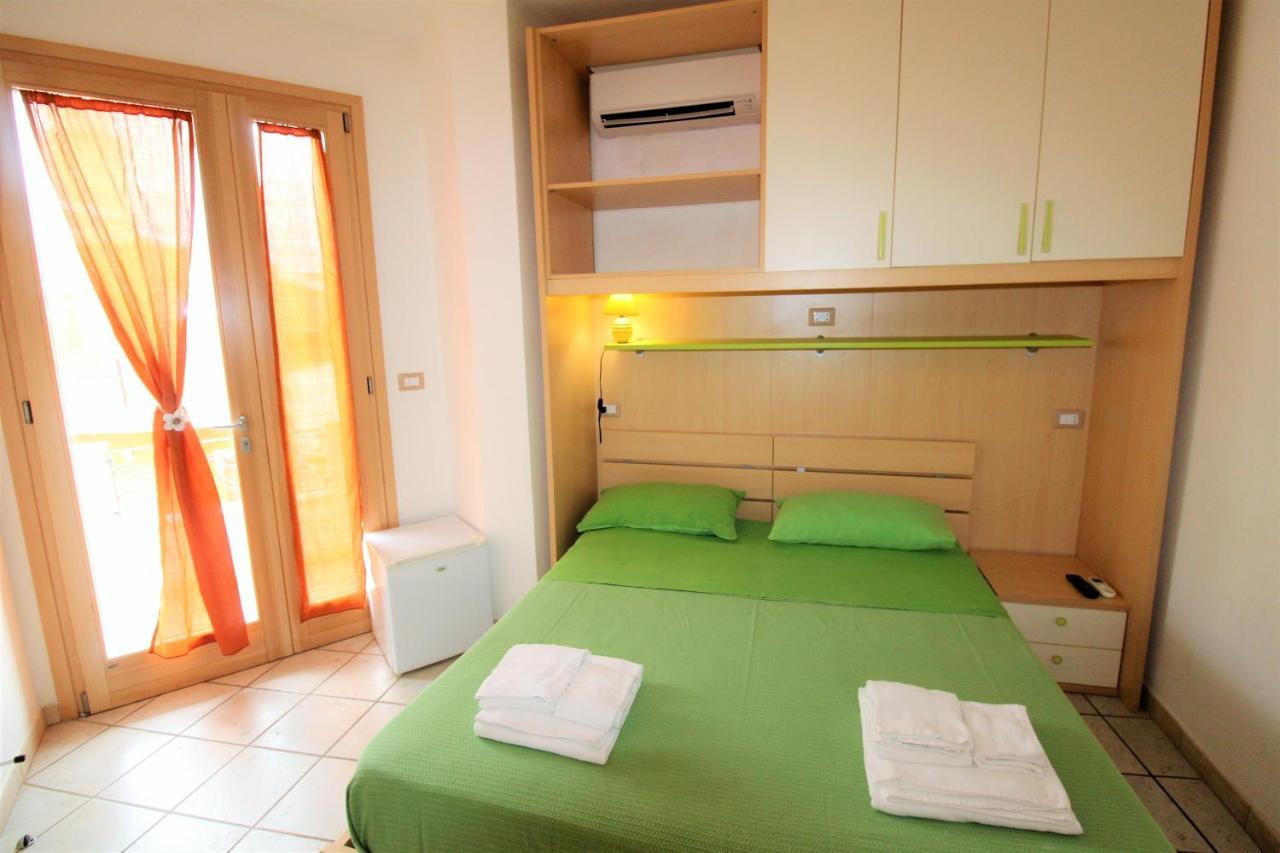B&B Scoglio Di Pirro Climatizzato A 150 M Dalle Spiagge Salentine Torre San Giovanni Exterior foto