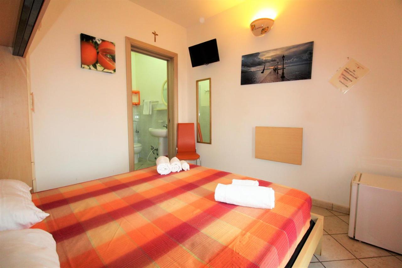 B&B Scoglio Di Pirro Climatizzato A 150 M Dalle Spiagge Salentine Torre San Giovanni Exterior foto