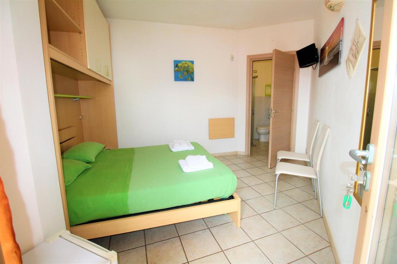 B&B Scoglio Di Pirro Climatizzato A 150 M Dalle Spiagge Salentine Torre San Giovanni Exterior foto